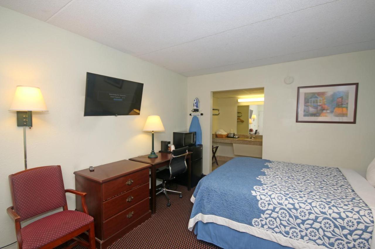 Hamilton Inn Jonesville I-77 Eksteriør bilde