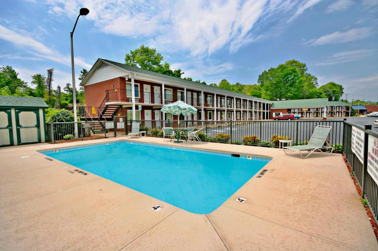 Hamilton Inn Jonesville I-77 Eksteriør bilde