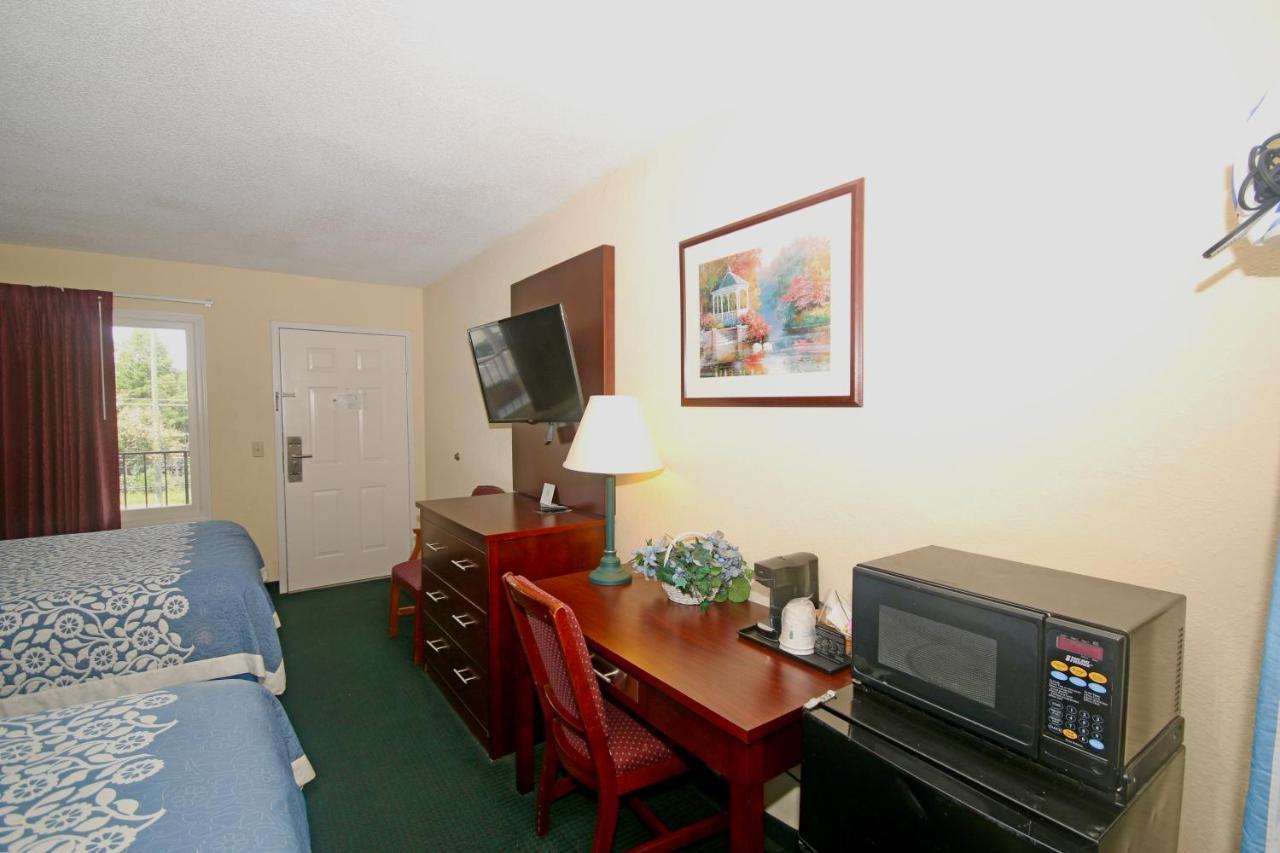 Hamilton Inn Jonesville I-77 Eksteriør bilde